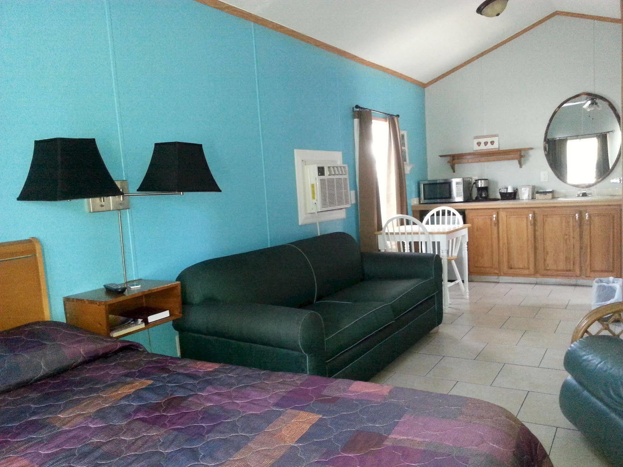 Carters Motel And Mobile Home Village Еджуотър Екстериор снимка