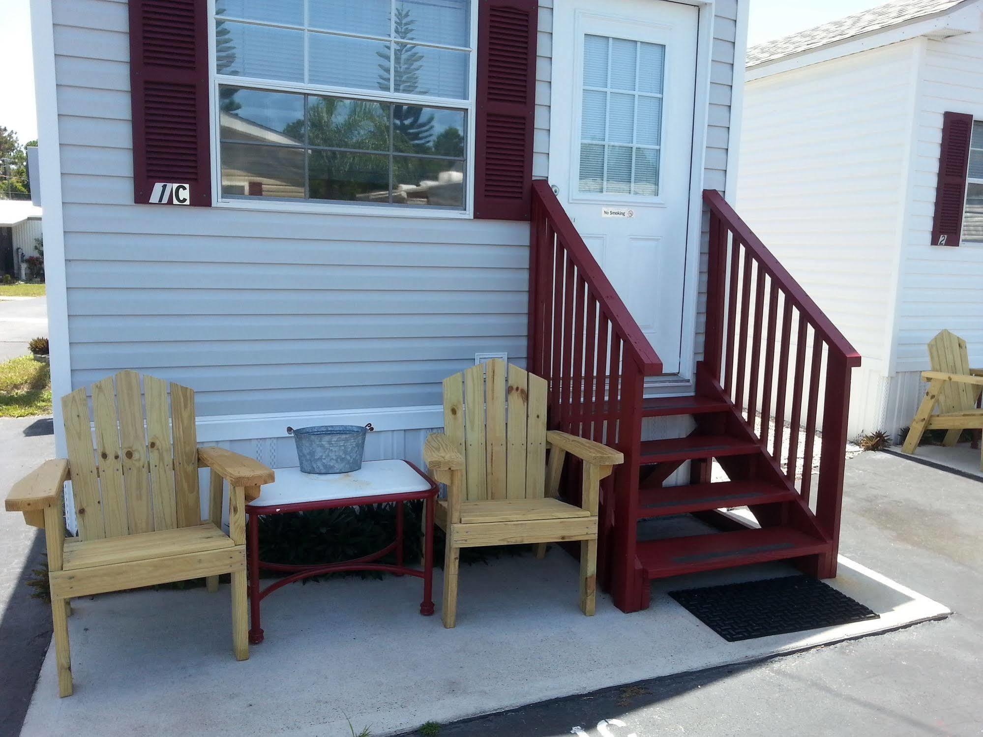 Carters Motel And Mobile Home Village Еджуотър Екстериор снимка